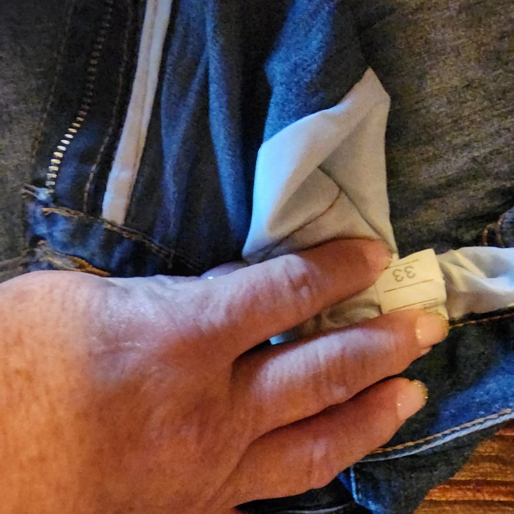 Jeans - Picture 2 of 4